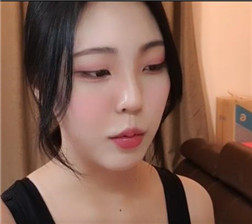 韩国女主播的紧身内衣
