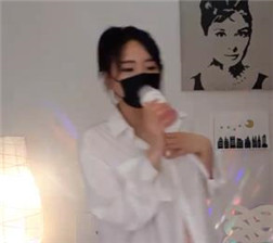 精致女主播的白色衬衣诱惑(2)003334-010132